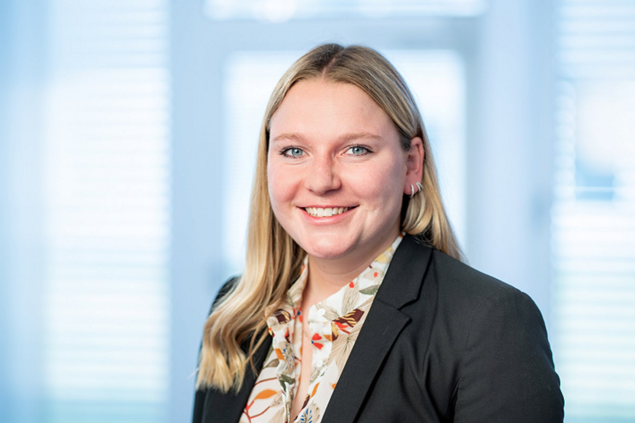 AGR-Ausbildung_Ansprechpartnerin-Lena_Sasse.png